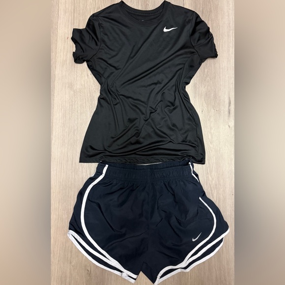 Nike Black Dri-FIT Performance Shorts - Picture 1 of 5